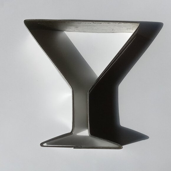 🎯 10 for $10 / Martini Cookie Cutter - Picture 1 of 11